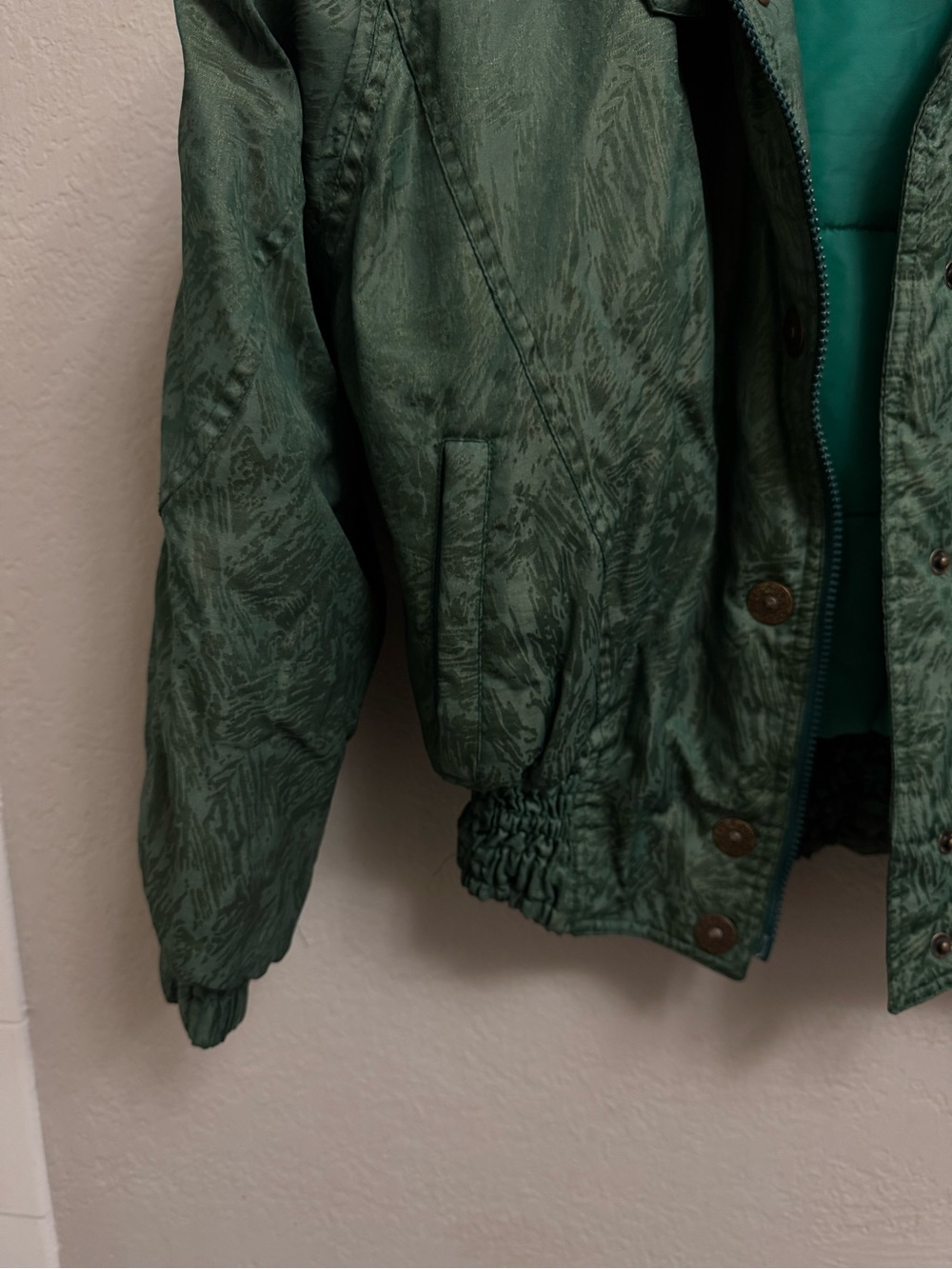 Obermeyer vintage Forest Green Bomber Jacket with Black Faux Fur Collar - Picture 3 of 9